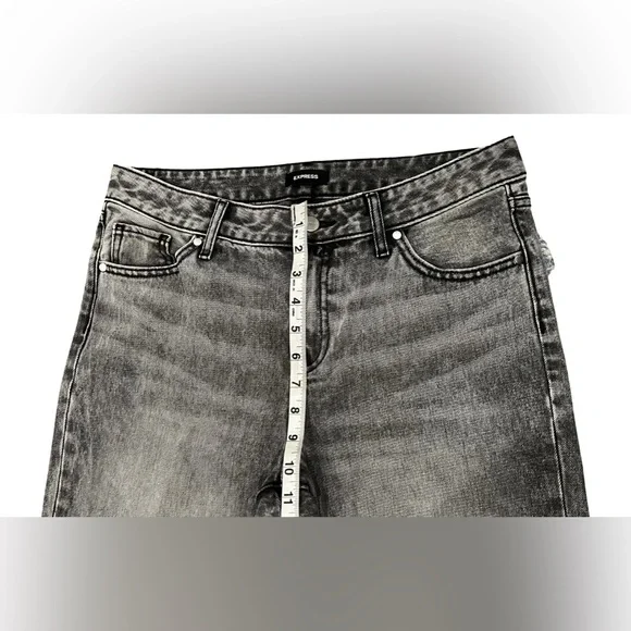 Express 90s Ankle Boot Mid Rise Jeans Women Size 6L in Faded Black Frayed Hem - Picture 4 of 8